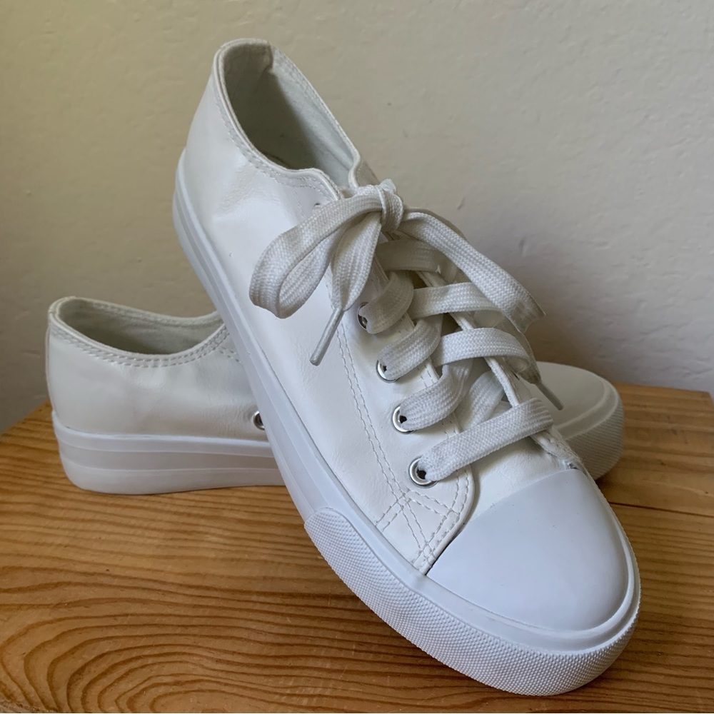 Amazon Adokoo Faux Leather Sneakers - Size 6 (37)